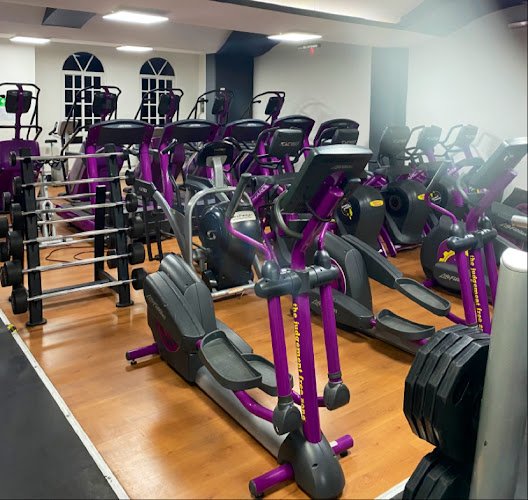 Planet Fitness • Santa María